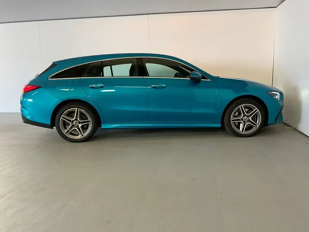 Gebraucht Mercedes CLA250e AMG line 218 PS (160 kW) 2024 Blau Coupé