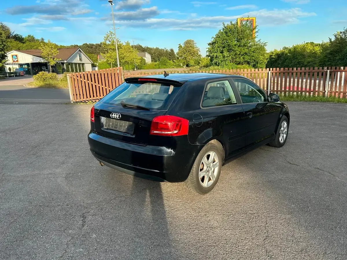 Gebraucht Audi A3 102 PS (75 kW) 2009 Schwarz Kleinwagen