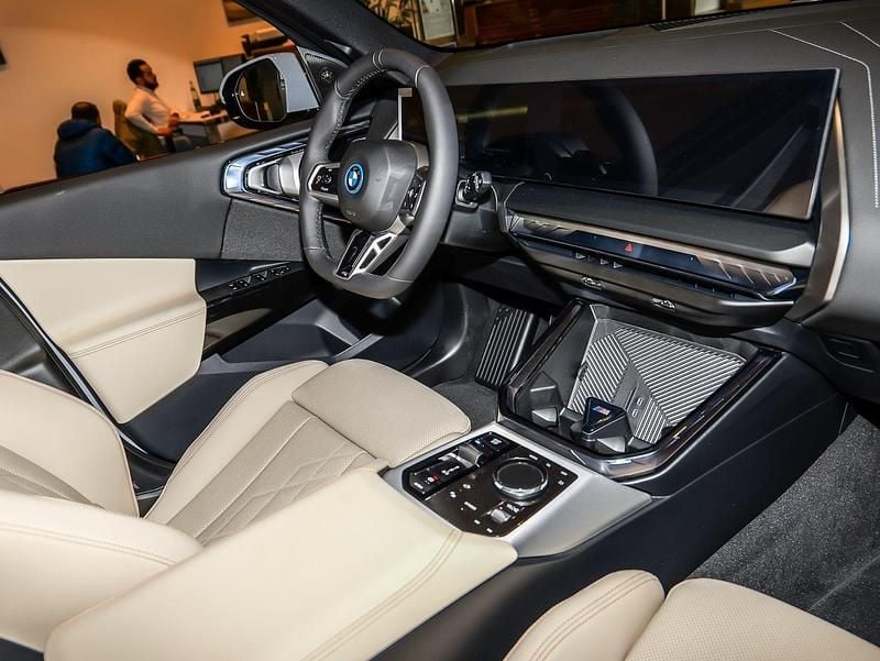 Neu BMW X3 M Sport 190 PS (139 kW) 2025 Grau SUV