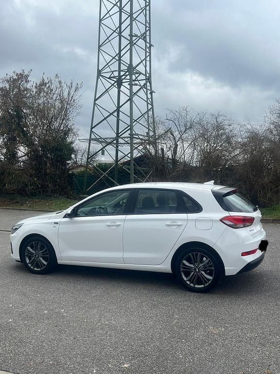 Gebraucht Hyundai i30 Turbo 120 PS (88 kW) 2024 Weiß Limousine