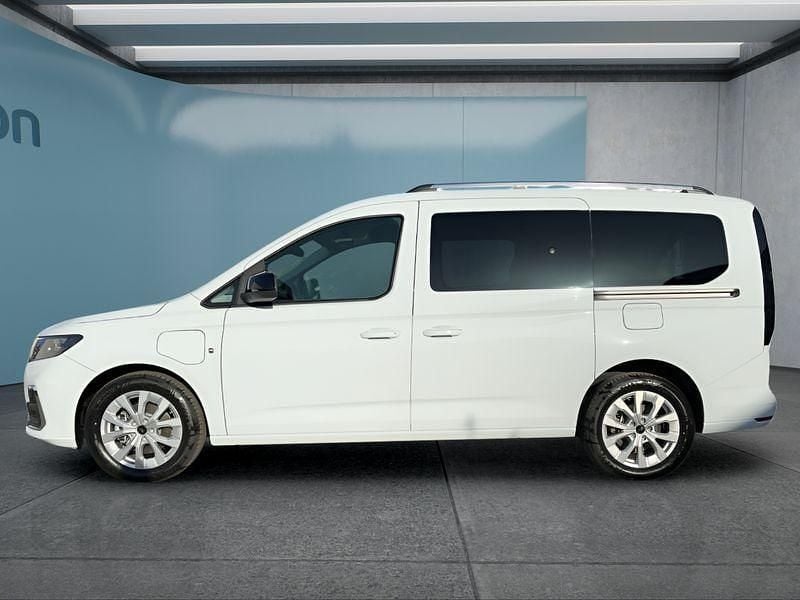 Gebraucht Ford Tourneo 150 PS (110 kW) 2025 Weiß Van / Kleinbus