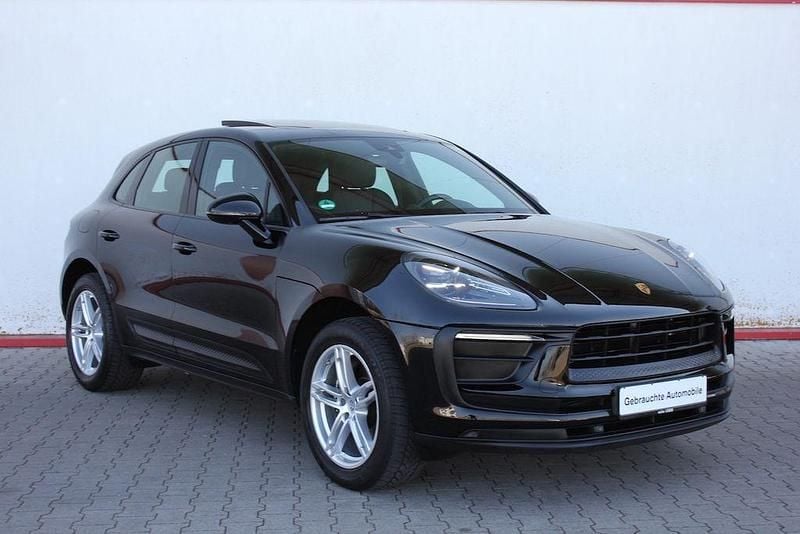 Gebraucht Porsche Macan 265 PS (194 kW) 2023 Schwarz SUV