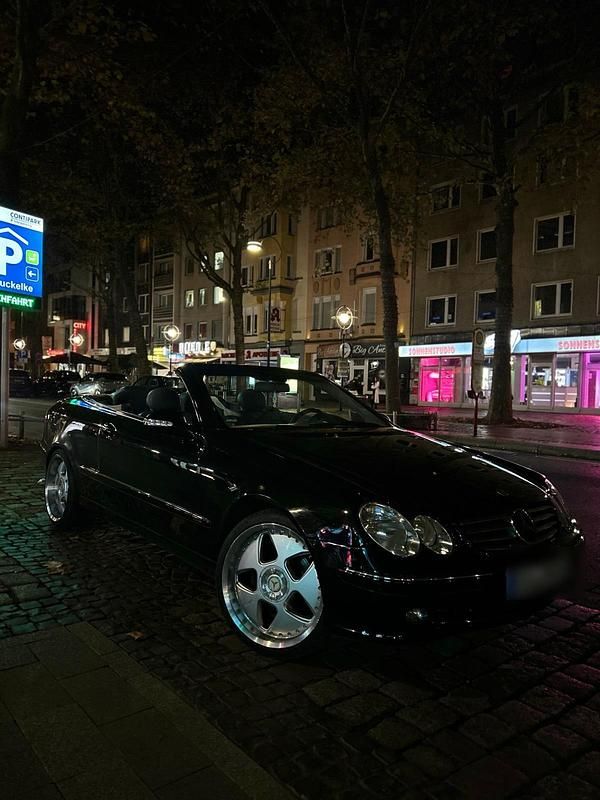 Schwarz Gebraucht 2004 Mercedes CLK200 Cabrio | 5.000 € (Etwas zu teuer) - Bild 1/4