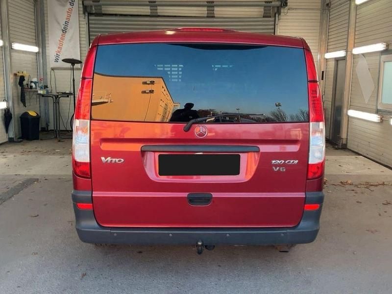 Gebraucht Mercedes Vito 204 PS (150 kW) 2008 Rot Van