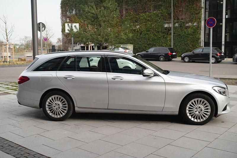 Gebraucht Mercedes C220 170 PS (125 kW) 2016 Grau Kombi