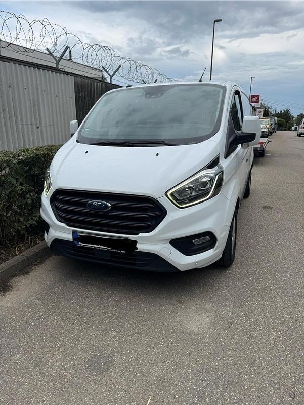 Weiß Gebraucht 2018 Ford Transit Custom Limousine | 19.500 € (Fairer Preis) - Bild 1/4