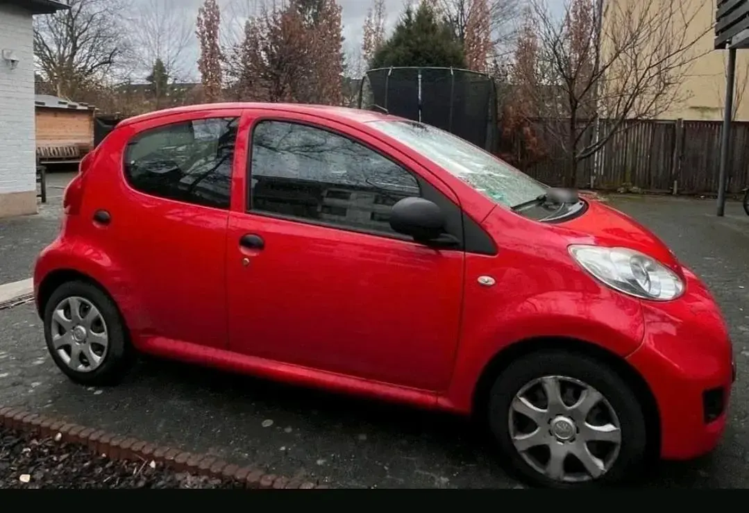 Gebraucht Peugeot 107 68 PS (50 kW) 2009 Rot Kleinwagen