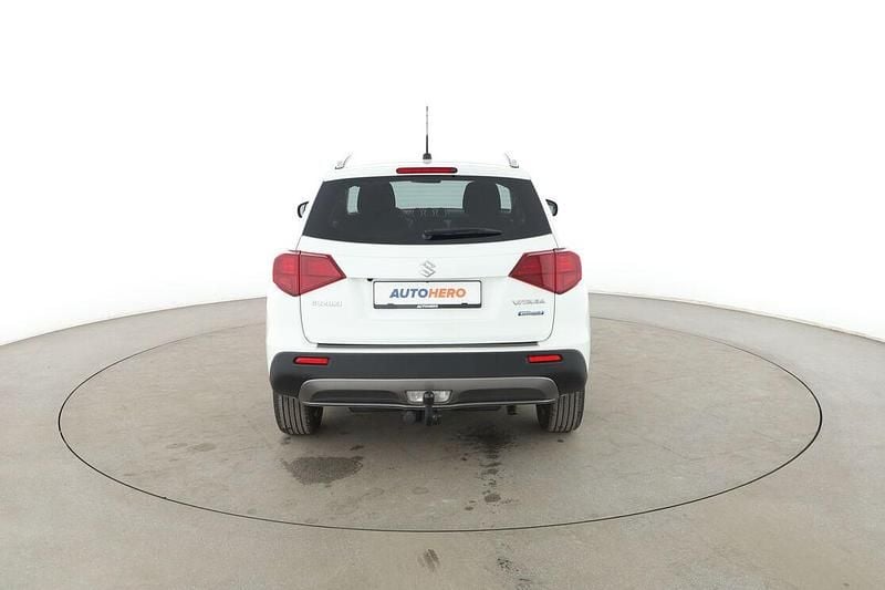 Gebraucht Suzuki Vitara Comfort 2023 Weiß SUV