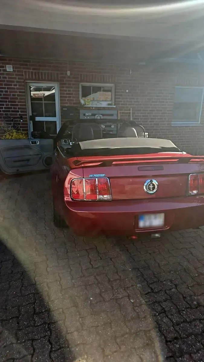Gebraucht Ford Mustang 205 PS (150 kW) 2005 Rot Cabrio
