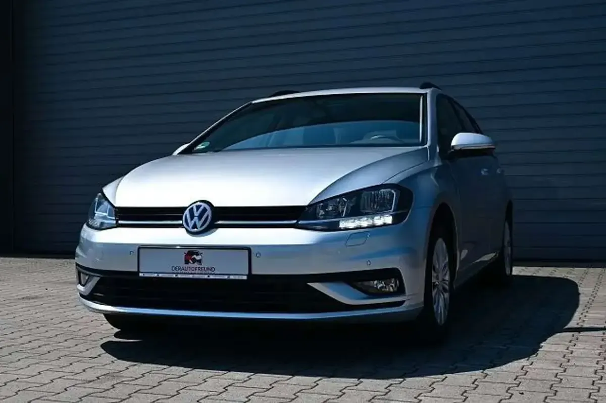Gebraucht VW Golf VII Highline 150 PS (110 kW) 2015 Silber Kombi