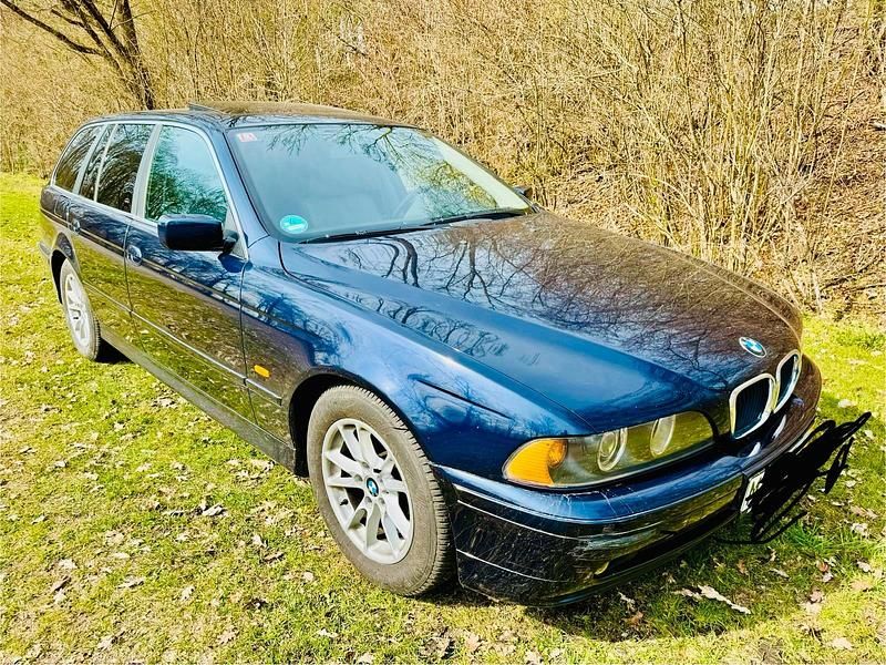 Second-hand BMW 525 192 CP (141 kW) 2001 Albastru Break