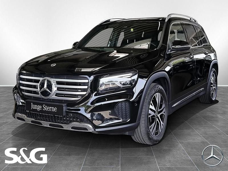 Metalliclack kosmosschwarz Gebraucht 2024 Mercedes GLB200 Night SUV | 40.840 € (Fairer Preis) - Bild 1/4