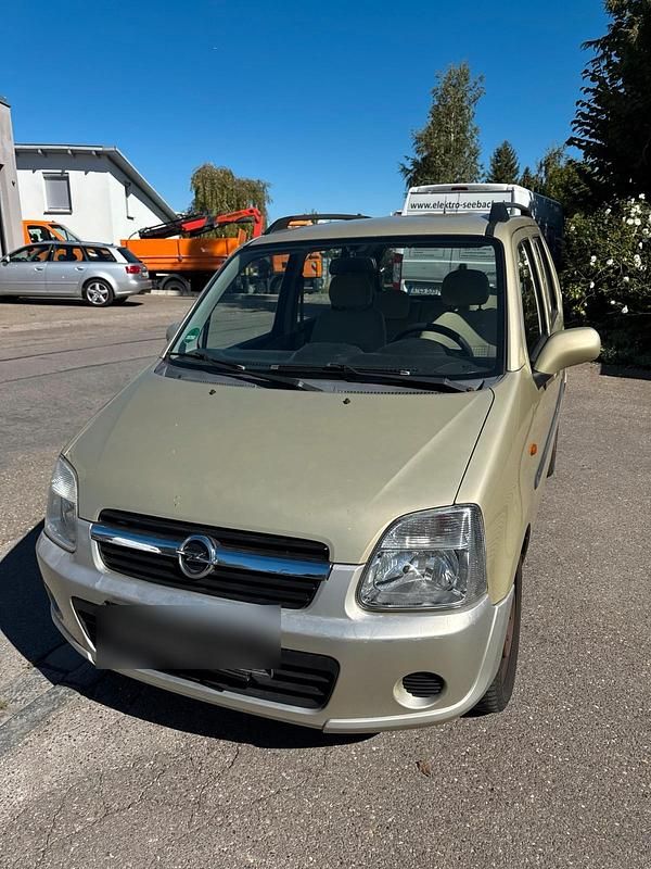 Silber Gebraucht 2004 Opel Agila Limousine | 1.900 € (Fairer Preis) - Bild 1/4