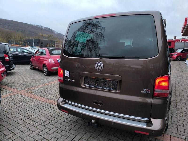 Second-hand VW Multivan Highline 179 CP (131 kW) 2012 Maro Monovolum