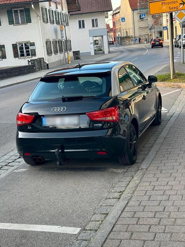 Schwarz Gebraucht 2012 Audi A1 Kleinwagen | 7.000 € (Guter Preis) - Bild 1/4