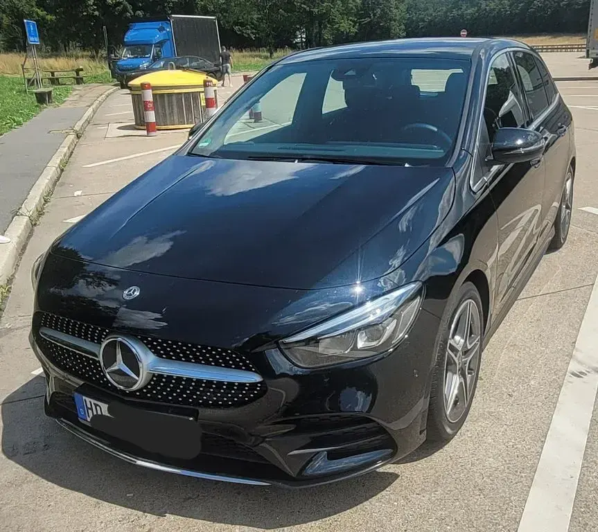 Gebraucht Mercedes B250 AMG line 224 PS (164 kW) 2019 Schwarz Van / Kleinbus
