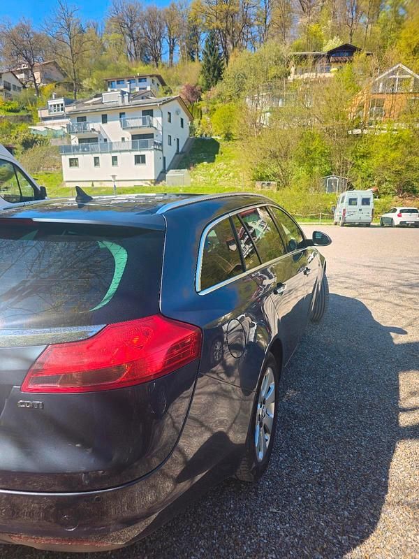 Gebraucht Opel Insignia 2010 Blau Kombi