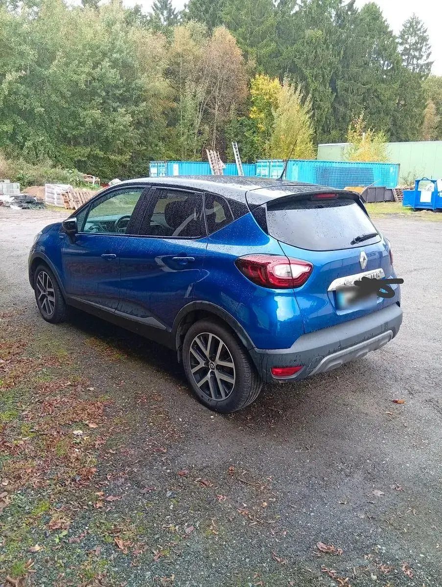 Używany Renault Captur Version S 150 KM (110 kW) 2018 Niebieski SUV