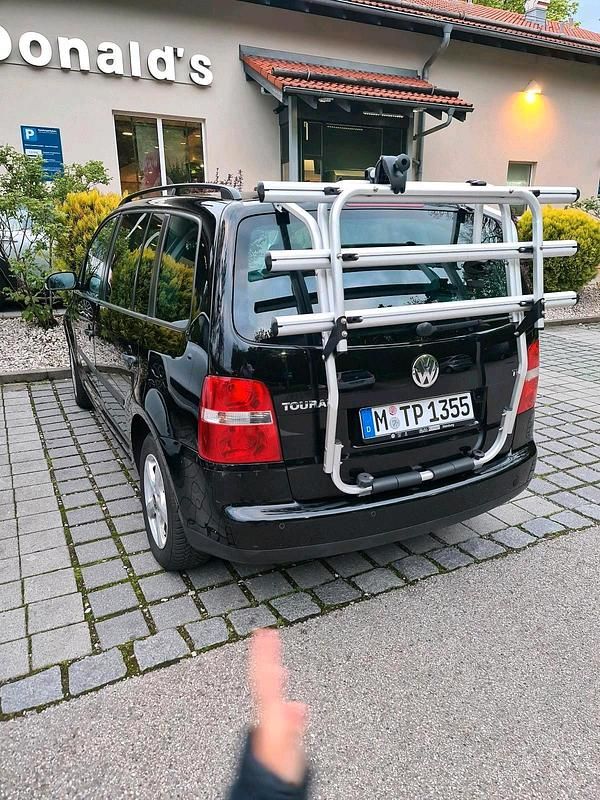Gebraucht VW Touran 105 PS (77 kW) 2004 Schwarz Van / Kleinbus