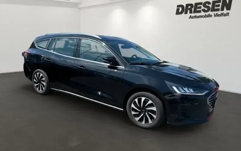 Nowe Ford Focus Titanium 125 KM (91 kW) 2025 Czarny Kombi
