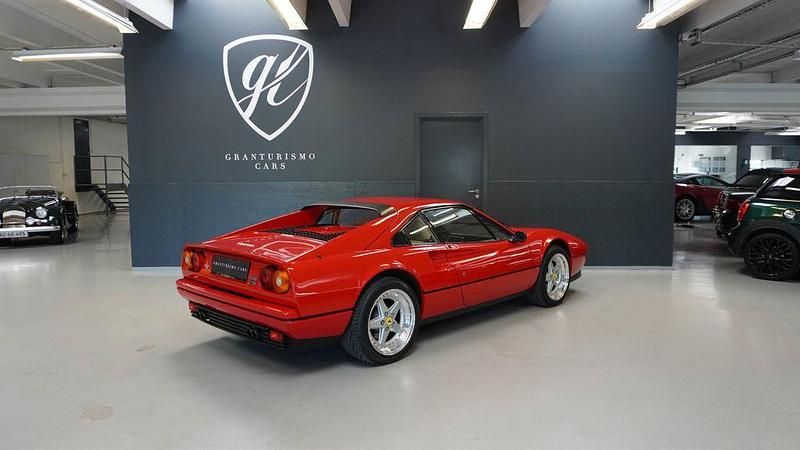Gebraucht Ferrari 328 271 PS (199 kW) 1988 Rot