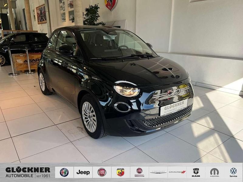 Schwarz Gebraucht 2023 Fiat 500e Kleinwagen | 24.990 € (Teuer) - Bild 1/4