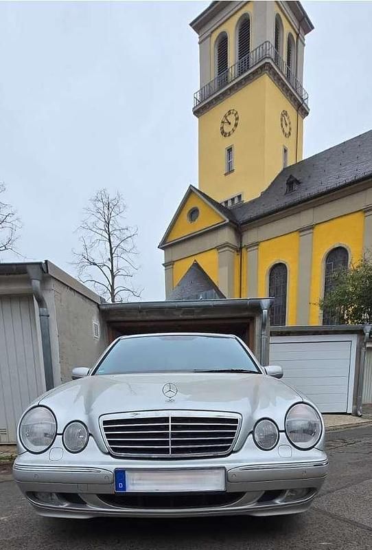 Gebraucht Mercedes E240 Avantgarde 170 PS (125 kW) 2000 Silber Limousine