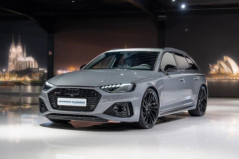 Nardograu Gebraucht 2022 Audi RS4 Sport Kombi | 67.980 € (Superpreis) - Bild 1/4