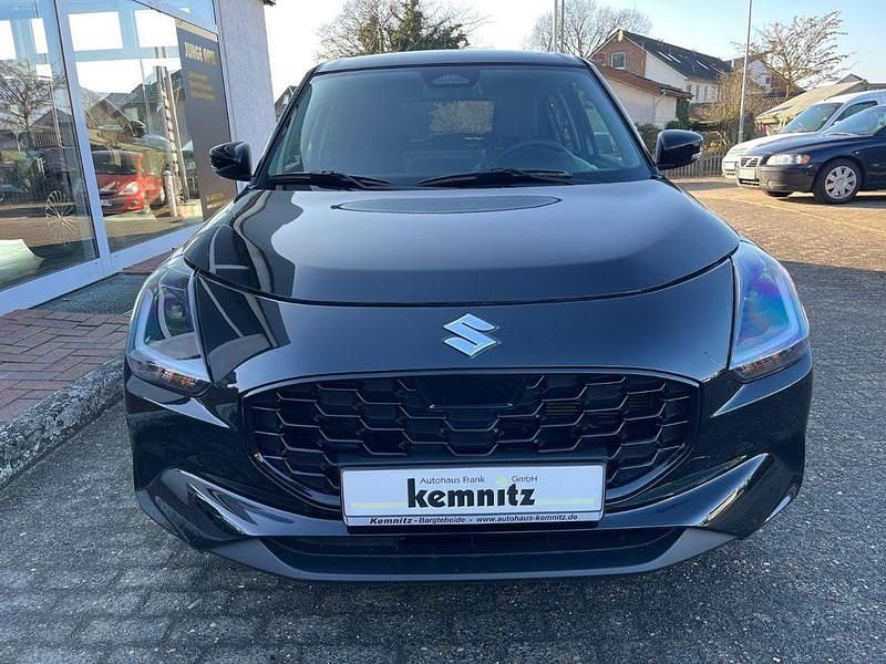 Gebraucht Suzuki Swift Comfort+ 83 PS (61 kW) 2025 Schwarz Kleinwagen