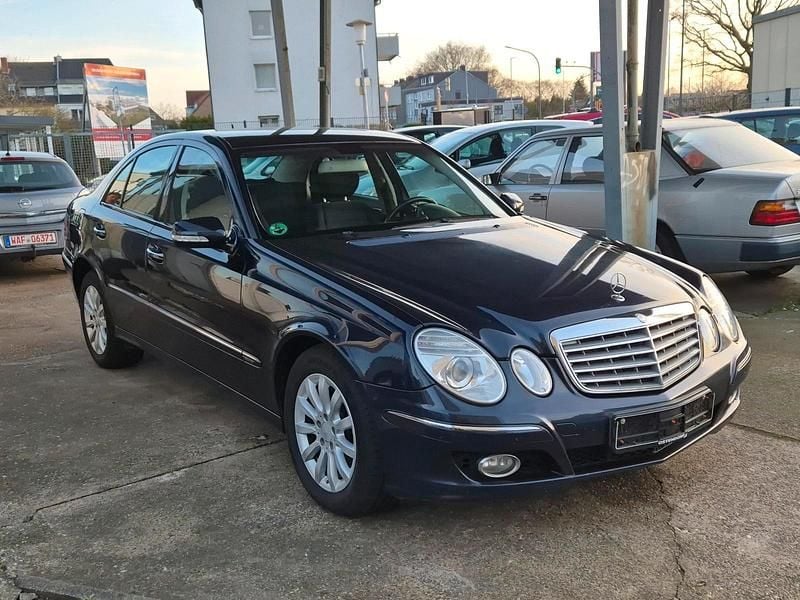 Gebraucht Mercedes E300 Elegance 211 PS (155 kW) 2008 Blau Limousine