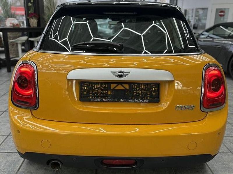 Gebraucht Mini Cooper Pepper 136 PS (100 kW) 2015 Volcanic orange Kleinwagen