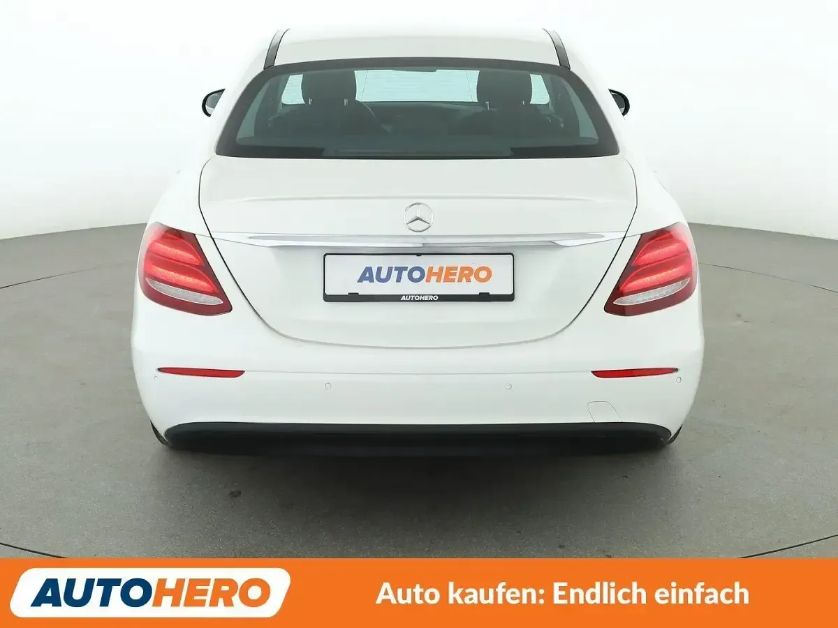 Gebraucht Mercedes E200 150 PS (110 kW) 2017 Weiß Limousine