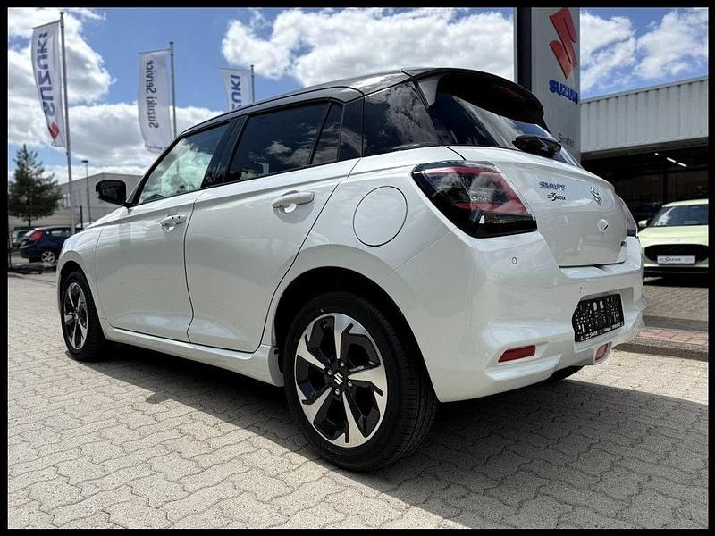 Neu Suzuki Swift Comfort+ 83 PS (61 kW) 2025 Weiß Kleinwagen