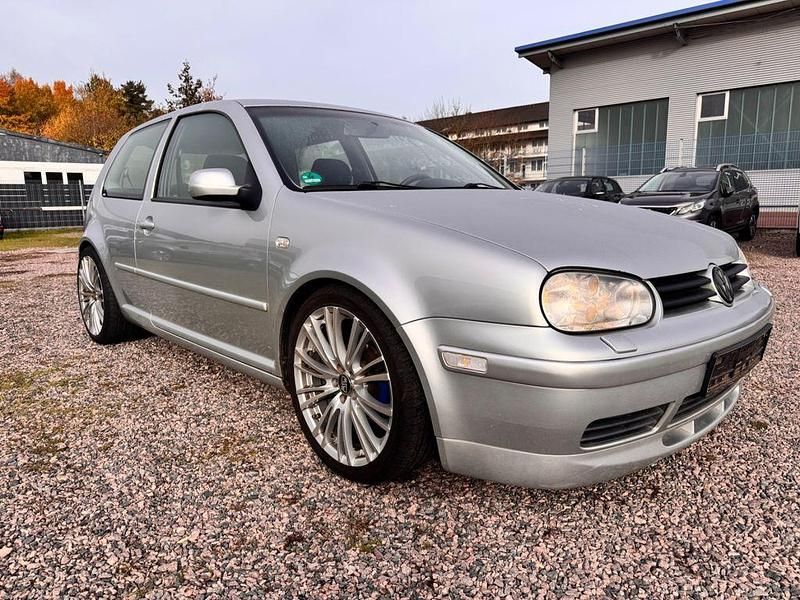 Silber Gebraucht 2001 VW Golf IV Highline Limousine | 2.400 € (Teuer) - Bild 1/4