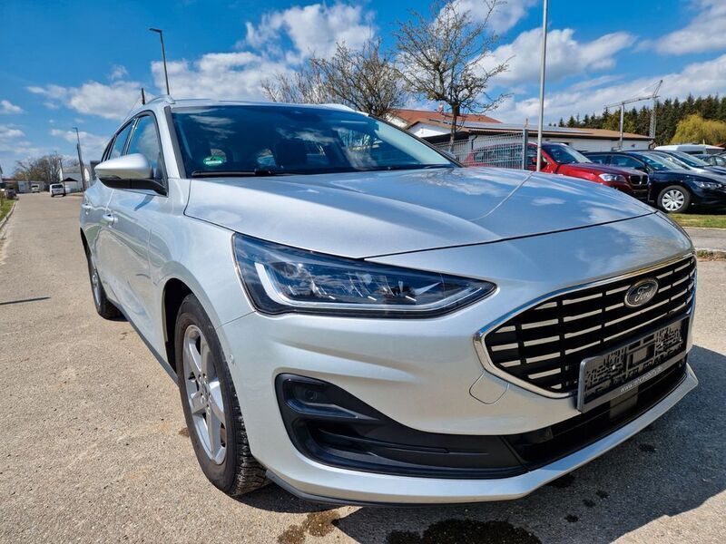 Gebraucht Ford Focus Titanium 120 PS (88 kW) 2022 Silber Kombi