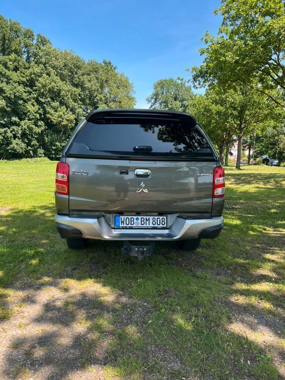 Grau Gebraucht 2019 Mitsubishi L200 Abholung | 24.950 € - Bild 1/4