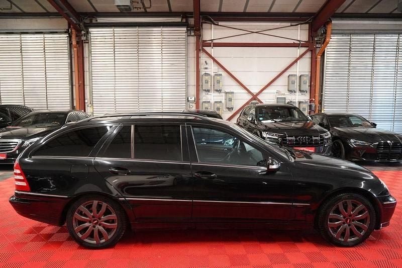 Gebraucht Mercedes C220 150 PS (110 kW) 2005 Schwarz Limousine