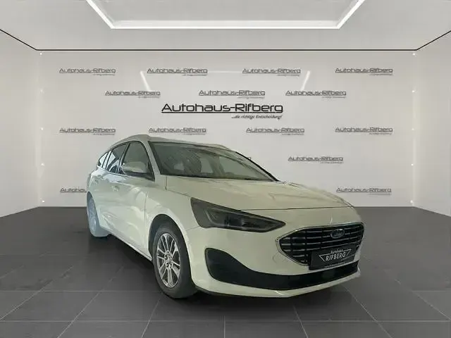 Gebraucht Ford Focus Titanium 116 PS (85 kW) 2024 Weiß Limousine