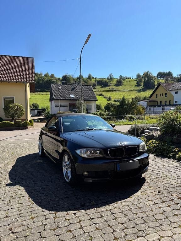 Schwarz Gebraucht 2009 BMW 118 Cabriolet Cabrio | 7.900 € (Guter Preis) - Bild 1/4