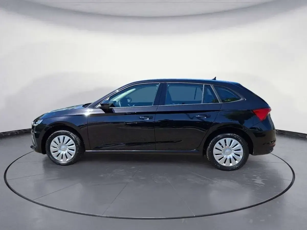 Gebraucht Skoda Scala Essence 95 PS (69 kW) 2025 Schwarz Kleinwagen