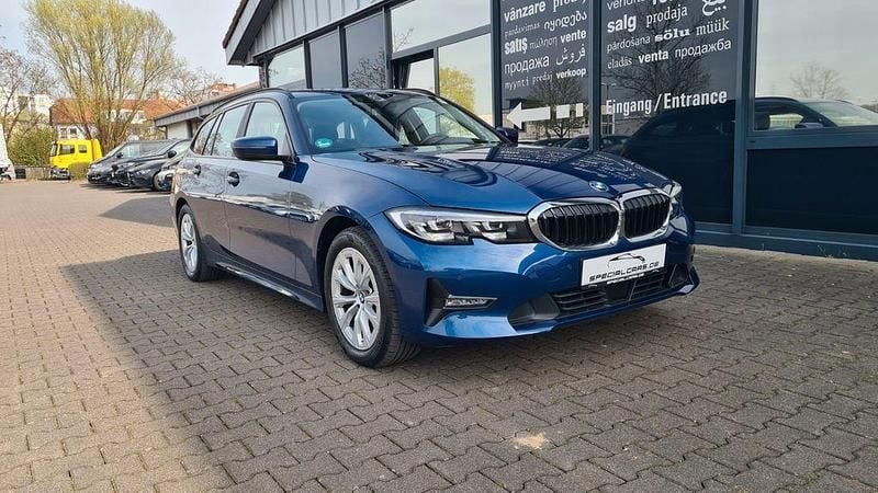 Gebraucht BMW 318 Advantage 150 PS (110 kW) 2020 Blau Limousine