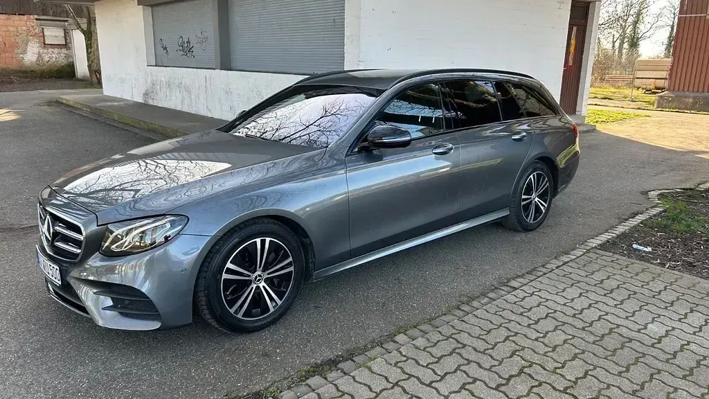 Second-hand Mercedes E220 AMG 194 CP (142 kW) 2019 Gri Berlinǎ