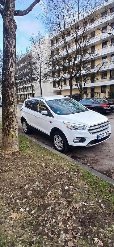 Gebraucht Ford Kuga Cool & Connect 150 PS (110 kW) 2019 Weiß SUV