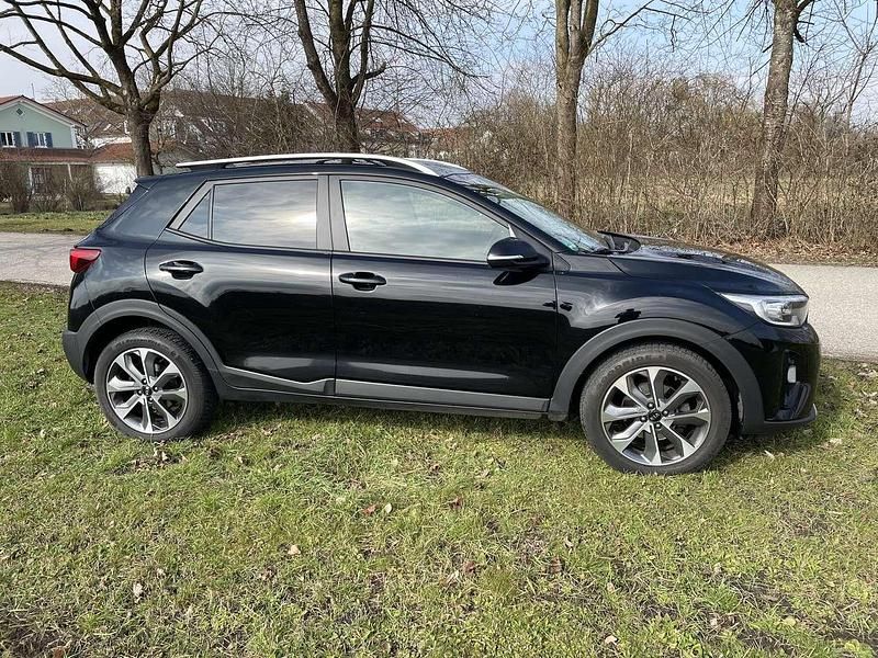 Gebraucht Kia Stonic Vision 101 PS (74 kW) 2020 Schwarz SUV