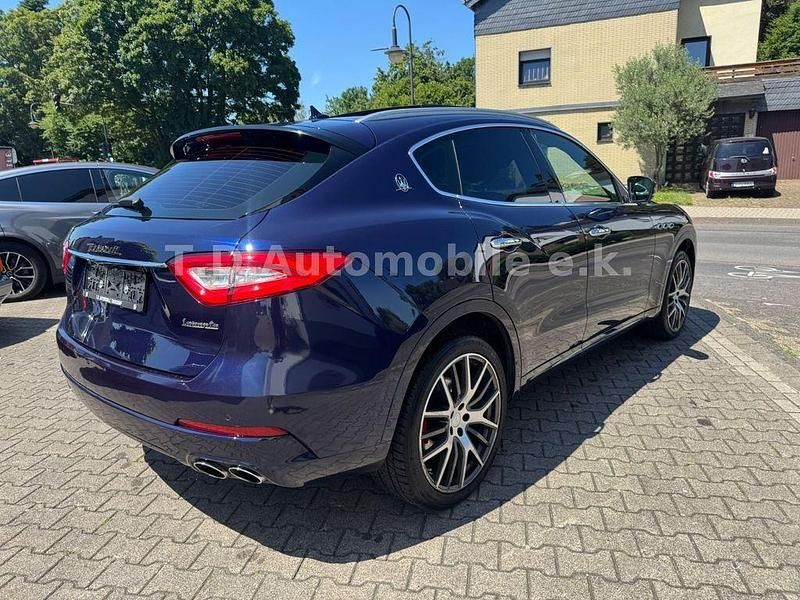 Gebraucht Maserati Levante 275 PS (202 kW) 2017 Blau SUV