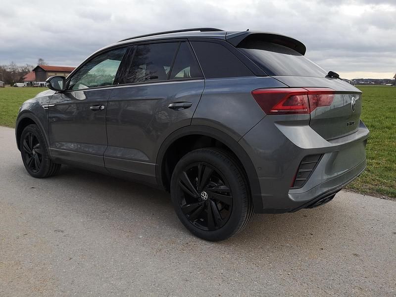Neu VW T-Roc R-line 150 PS (110 kW) 2026 Indiumgrau metallic SUV