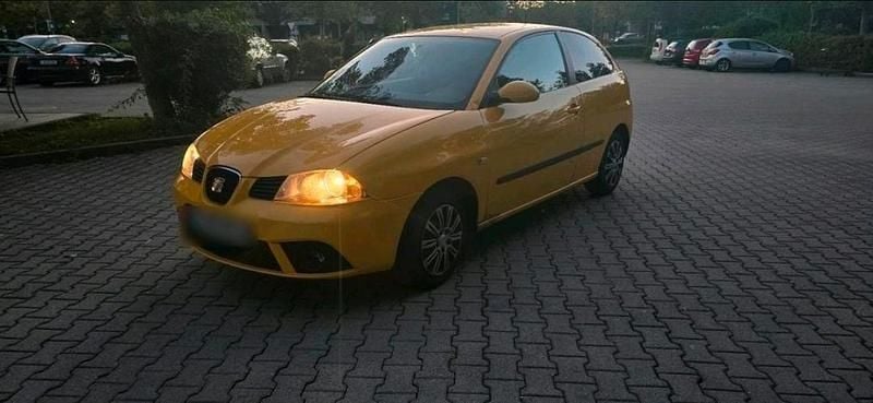 Gelb Gebraucht 2007 Seat Ibiza Kleinwagen | 600 € (Fairer Preis) - Bild 1/4