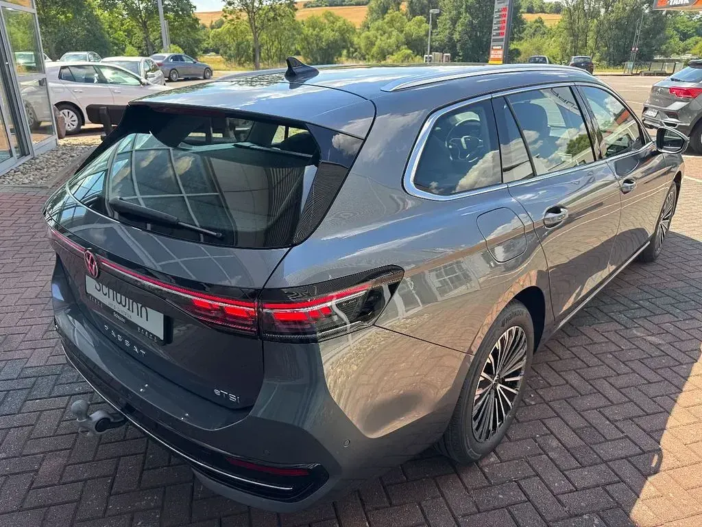 Neu VW Passat Elegance 150 PS (110 kW) 2026 Grau Kombi