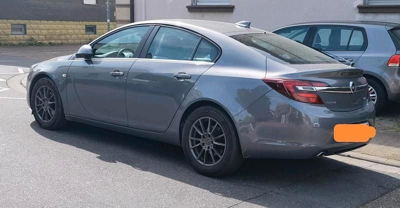 Grau Gebraucht 2017 Opel Insignia Limousine | 10.999 € (Fairer Preis) - Bild 1/4