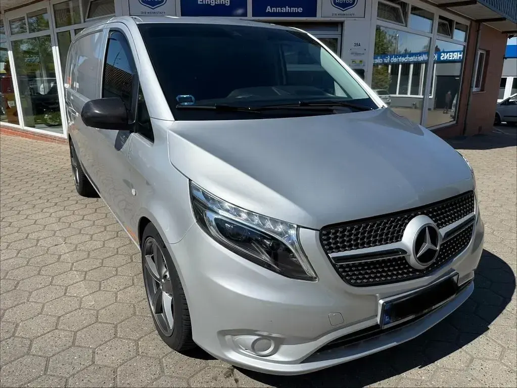 Gebraucht Mercedes Vito 136 PS (100 kW) 2017 Silber Van